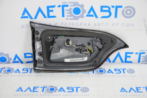 Right inner trunk lid light for Jeep Cherokee KL 14-18 pre-restoration, broken glass