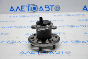 Rear right hub Toyota Avalon 13-18
