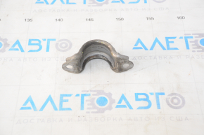 Front stabilizer bar mounting bracket right Audi Q5 8R 09-17