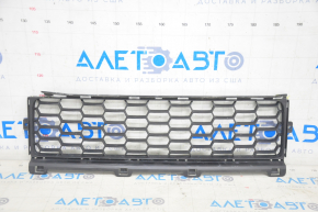 Lower grille of the front bumper central Jeep Renegade 15-18 prerest, broken fastener, no fragment