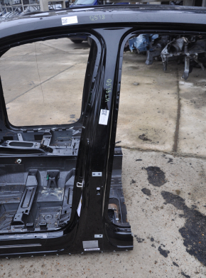 Body pillar central left Audi Q5 80A 18-24 on the body