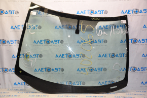 Windshield Nissan Leaf 11-17 sand, bumps, air on the edge