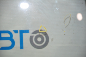 Chevrolet Volt 16 windshield - sand, scratches