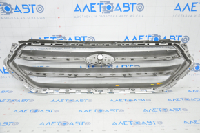 Radiator grill grill Ford Escape MK3 17-19 rest gray with chrome with emblem, scratch