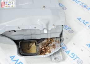 Toyota Prius 50 16-18 lithium-ion high-voltage battery case, rust inside