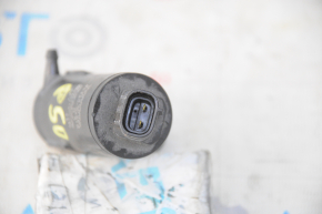 Toyota Prius 50 16-18 Windscreen Washer Motor Without Rear Wiper Blade