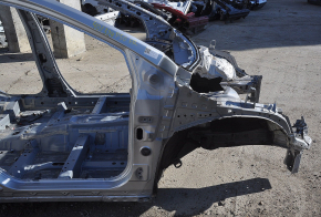 Front right quarter Toyota Prius 50 16-22 silver, on the body