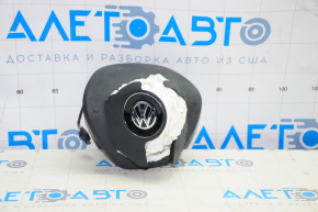 The driver's steering wheel airbag in a VW Jetta 19-24 exploded.