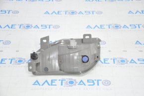 Right turn signal Toyota Prius V 12-14 prerest, scratches
