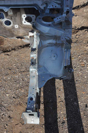 Front left quarter Toyota Prius V 12-17 green on the body