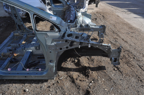 Front right quarter Toyota Prius V 12-17 green on the body