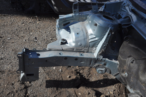 Front right quarter Toyota Prius V 12-17 green on the body