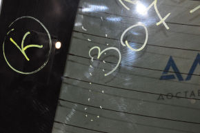 Rear glass of the trunk door Dodge Journey 11-17 tinted, minor scratches, scratches from the wiper