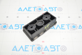 Rear right jack Tesla Model S 12-20 tear
