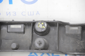 Right threshold mount Tesla Model X 16-21 fastening defect