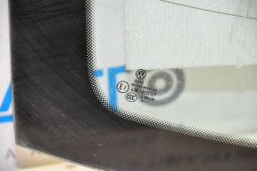 Rear glass VW Passat b8 16-19 USA contacts are soldered off, scratches