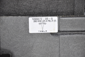 Tesla Model X 2nd Row Seat Floor Covering 16-21 2 pieces for 6 seats black, fasteners are peeled off
