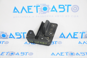 Rear right mudguard on the threshold of Chevrolet Cruze 16-