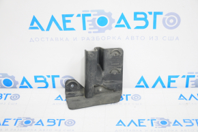 Rear left mudguard on the threshold of Chevrolet Cruze 16-