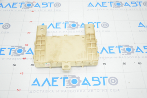 Fuse box dashboard right Lexus RX400h 06-08
