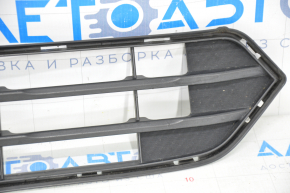 Lower grille front bumper Subaru Outback 15-17 scratches, sand