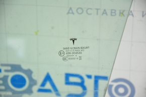 Tesla Model Y 20-25 Front Left Door Glass