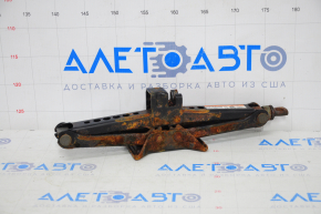 Jack Toyota Camry v70 18-24 rusty