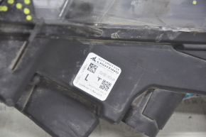 Fog light left Tesla Model Y 20-25 broken housing, broken glass, for spare parts