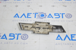 Chevrolet Volt 11-15 Tailgate Badge Emblem Scratches