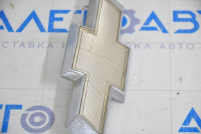 Chevrolet Volt 11-15 Tailgate Badge Emblem Scratches