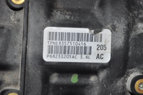 Jeep Grand Cherokee WK2 17- 3.6 engine, half-pan is punctured, without a dipstick, a chip is broken