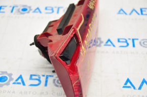 The inner tailgate light, left Hyundai Santa FE 19-20, is broken, the frame is torn off inside