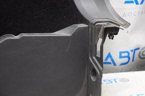 Arch trim right VW Tiguan 18-24 black, under 3 rows, scratches