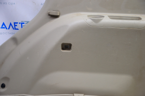 Right arch trim Kia Sorento 10-15 beige, scratches, broken crepe, crack, whitened plastic, without plugs