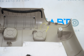 Right arch trim Kia Sorento 10-15 beige, scratches, broken crepe, crack, whitened plastic, without plugs