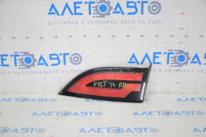 Inner lamp trunk lid right Chevrolet Volt 11-15 cracks, need polishing