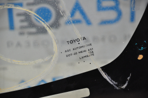 Windshield Toyota Prius 30 10-11 air on the edge, sand, bumps
