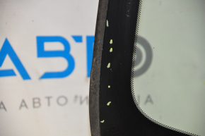 Subaru Outback 15-16 heated windshield, air along the edge, sand, bumps, scratch on the inside