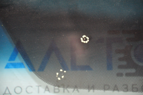 Subaru Outback 15-16 heated windshield, air along the edge, sand, bumps, scratch on the inside
