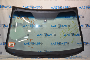 Subaru Outback 15-16 heated windshield, air along the edge, sand, bumps, scratch on the inside