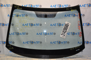 Mitsubishi Outlander windshield 16-20 rest, chips, sand, air on the edge