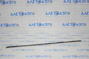 Molding center door trim lower rear right Chevrolet Volt 11-15 scratches