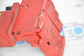 Positive terminal Chevrolet Bolt 17-21 cover torn