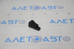 Trunk lid opening button in Honda Insight 19-22 card