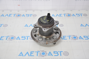 Rear left hub Toyota Camry v50 12-14 usa broken stud, cracked connector