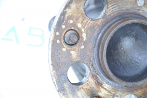Rear left hub Toyota Camry v50 12-14 usa broken stud, cracked connector