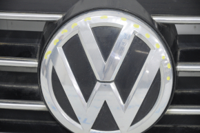 Radiator grill VW Jetta 15-18 USA with badge, pokes, swollen chrome on the badge
