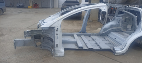 Tesla Model X 16-21 front left quarter white on body, threshold cut off