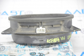 Speaker rear right Toyota Prius V 12-17 broken fastener