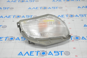 Right turn signal Toyota Prius V 12-14 pre-rest, for polishing, sand